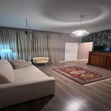 Monkey House Apartment *